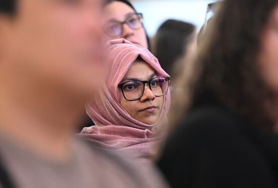 Выставка "Россия". "Экскурсия со Знанием"