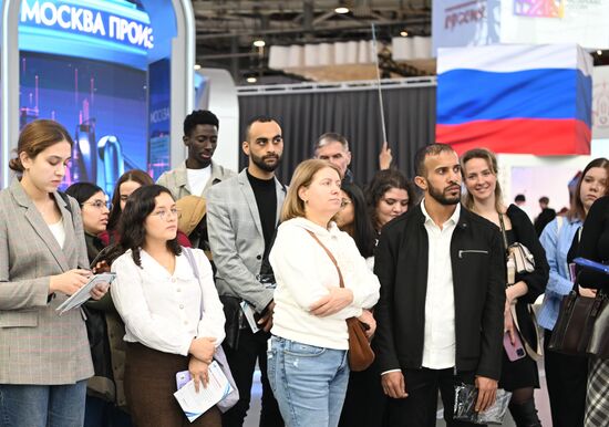 Выставка "Россия". "Экскурсия со Знанием"