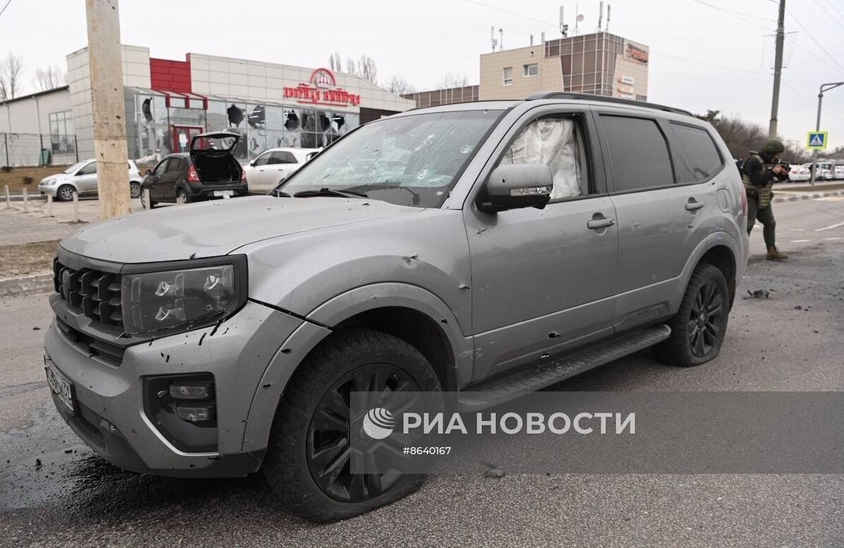 Последствия атаки беспилотника в Белгороде