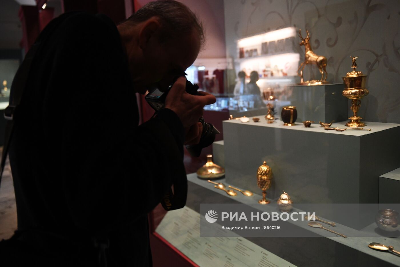 Выставка "Любители родной истории. Павел Карабанов и московские коллекционеры XIX века"