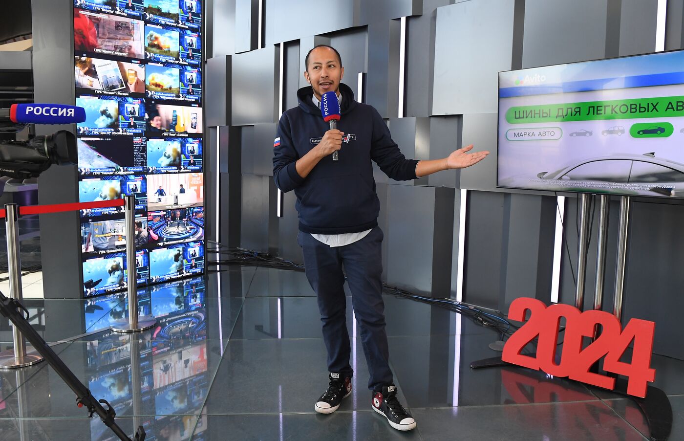 Выставка "Россия". Экскурсия для участников ВФМ