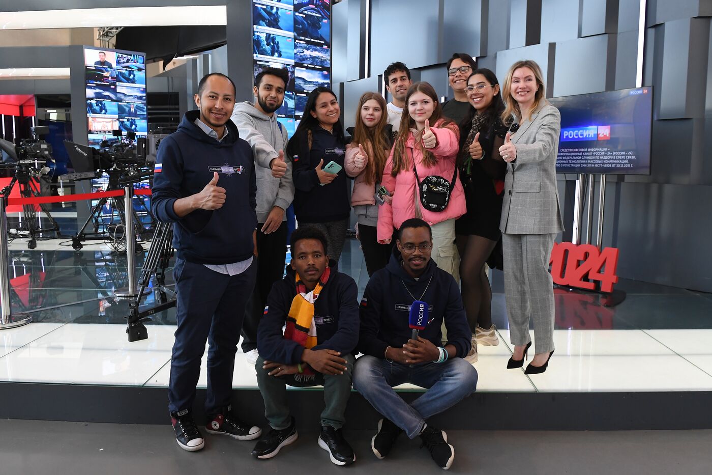 Выставка "Россия". Экскурсия для участников ВФМ