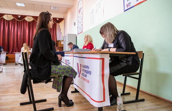 Голосование на выборах президента РФ за рубежом