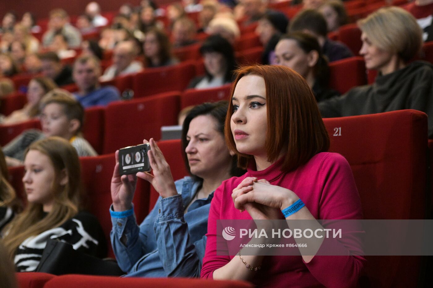 Творческая встреча с актером Н. Кологривым в Новосибирске