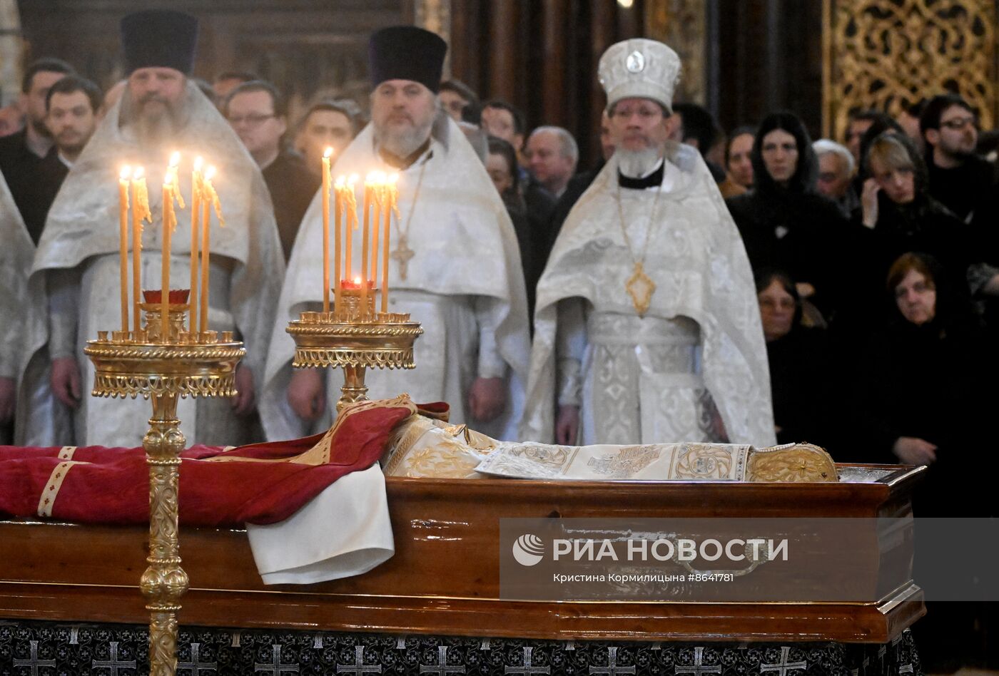 Отпевание представителя Патриарха Сербского при Московском Патриаршем престоле епископа Моравичского Антония