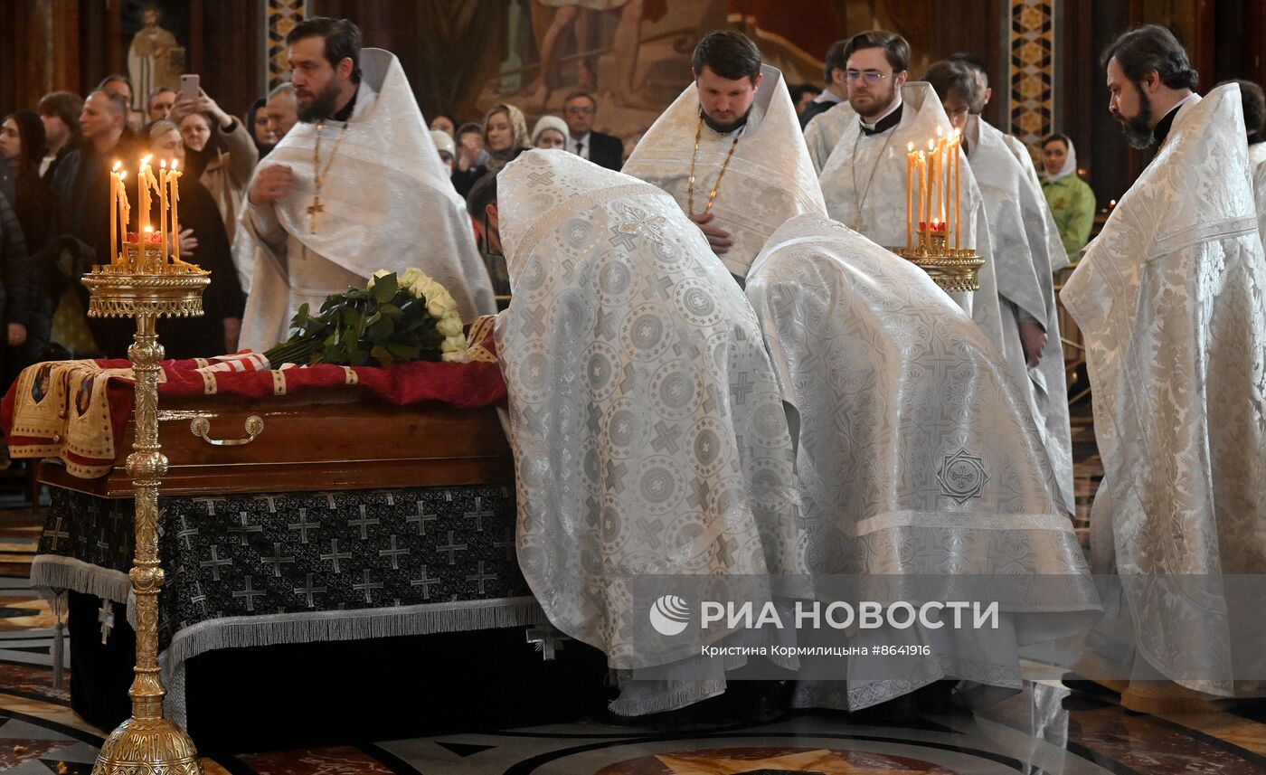 Отпевание представителя Патриарха Сербского при Московском Патриаршем престоле епископа Моравичского Антония