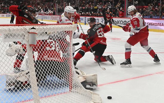 Хоккей. КХЛ. Матч "Авангард" - "Локомотив"