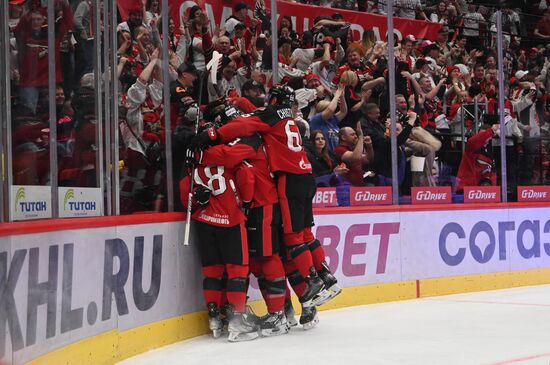 Хоккей. КХЛ. Матч "Авангард" - "Локомотив"