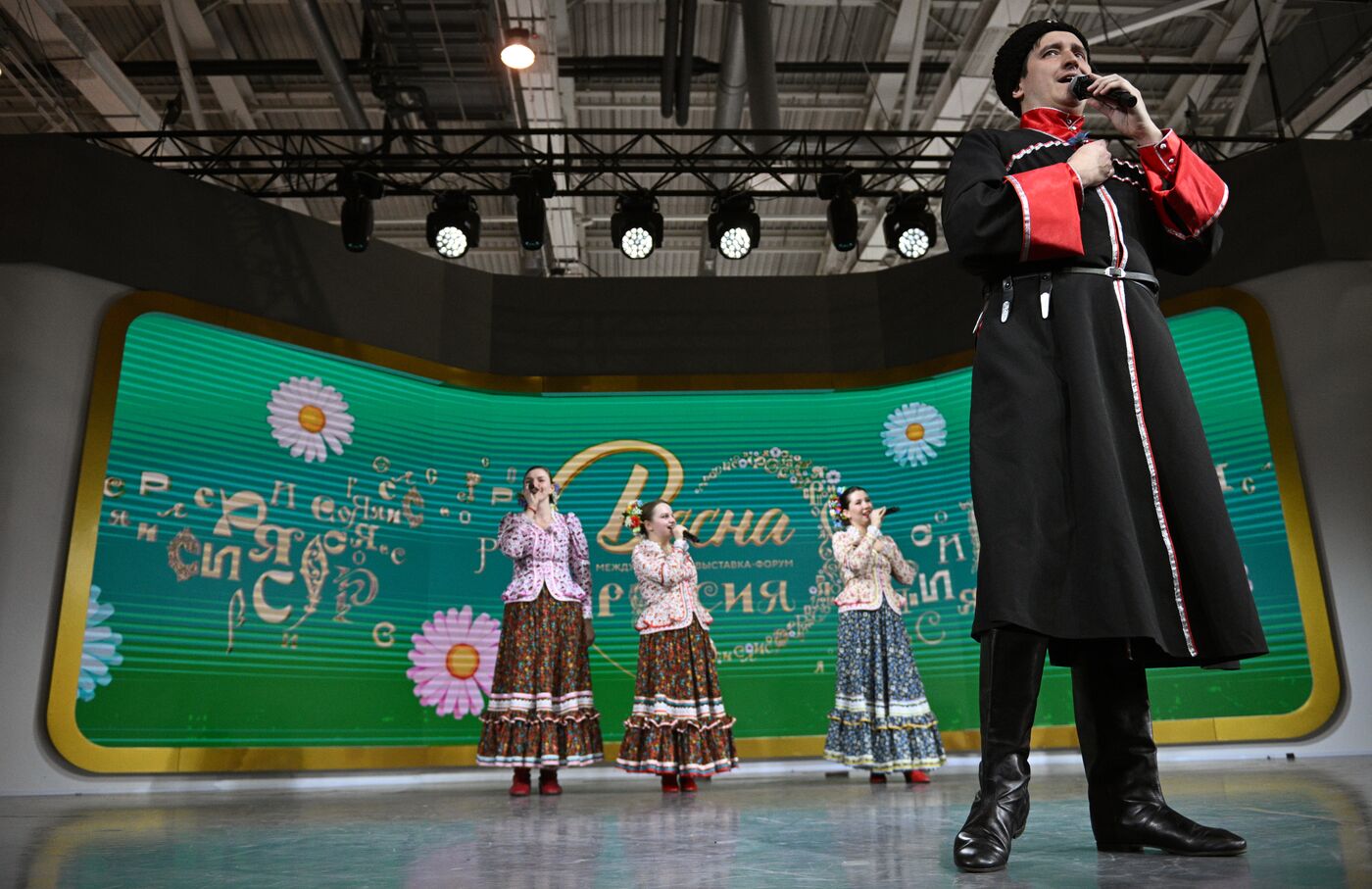 Выставка "Россия". Масленичная неделя