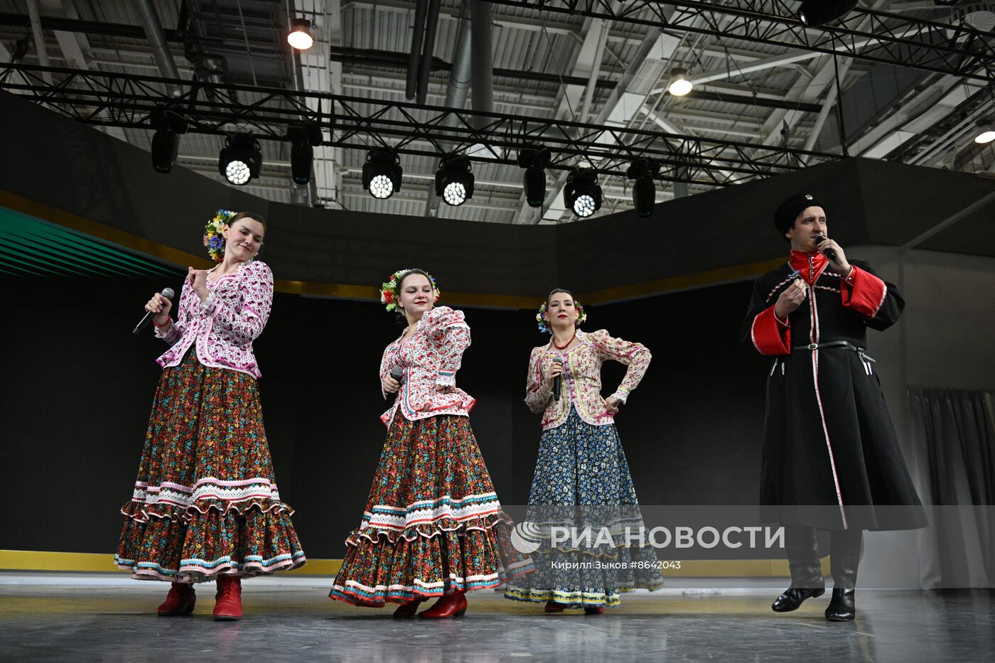 Выставка "Россия". Масленичная неделя