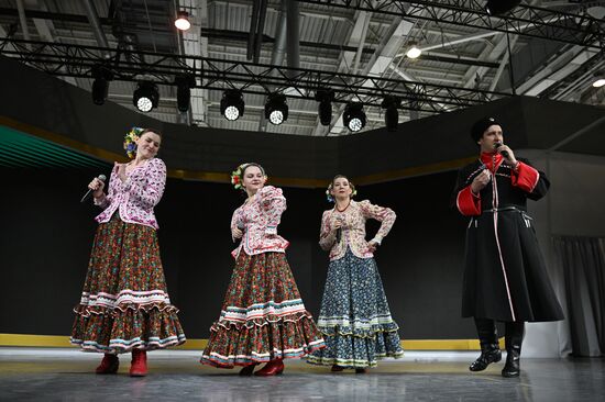 Выставка "Россия". Масленичная неделя