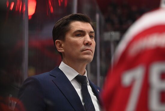 Хоккей. КХЛ. Матч "Авангард" - "Локомотив"