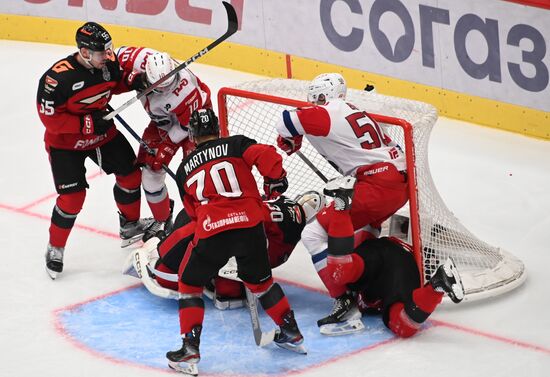 Хоккей. КХЛ. Матч "Авангард" - "Локомотив"