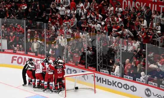 Хоккей. КХЛ. Матч "Авангард" - "Локомотив"