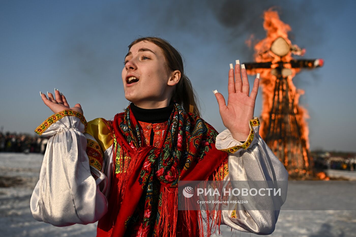 Празднование Масленицы в этнографическом парке-музее "Этномир"