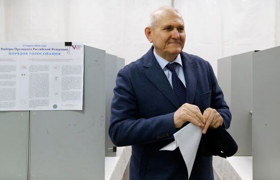 Голосование на выборах президента РФ за рубежом