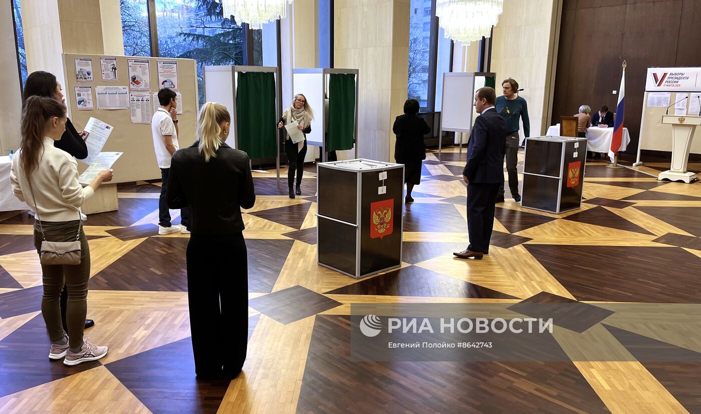 Голосование на выборах президента РФ за рубежом