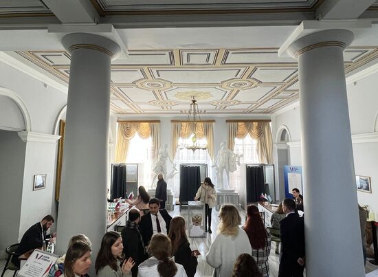 Голосование на выборах президента РФ за рубежом