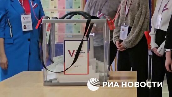 Подсчет голосов в ЛНР после закрытия избирательных участков