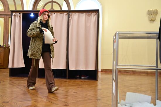 Голосование на выборах президента РФ за рубежом