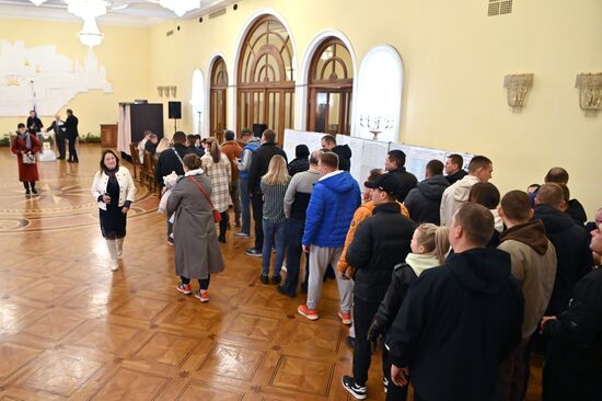 Голосование на выборах президента РФ за рубежом