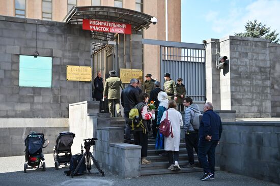 Голосование на выборах президента РФ за рубежом