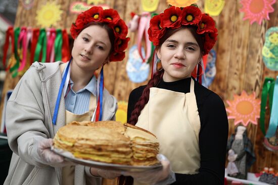 Празднование Масленицы в регионах России