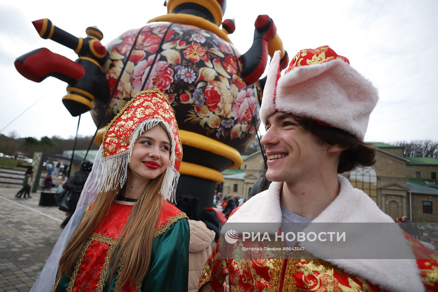 Празднование Масленицы в регионах России