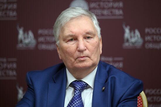 Круглый стол, приуроченный ко Дню воссоединения Республики Крым и города Севастополя с Россией