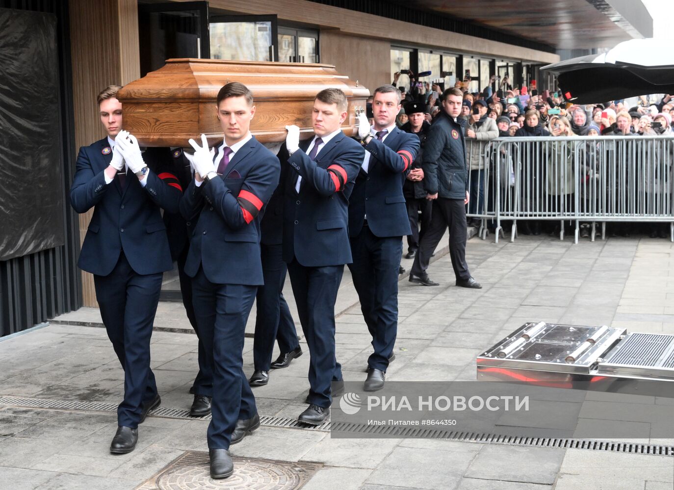 Прощание с Александром Ширвиндтом в Театре Сатиры