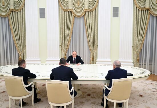 Встреча президента РФ В. Путина с кандидатами, баллотировавшимися на выборах президента РФ