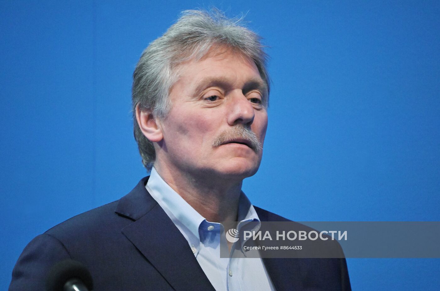 В. Путин встретился с доверенными лицами в избирательном штабе