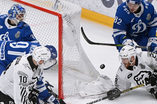 Хоккей. КХЛ. Матч "Динамо" (Москва) - "Трактор"