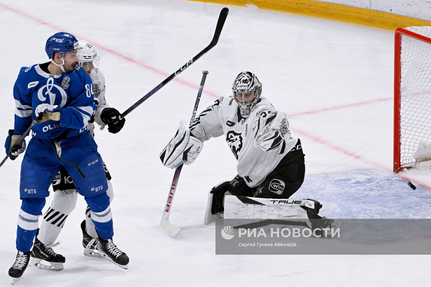 Хоккей. КХЛ. Матч "Динамо" (Москва) - "Трактор"