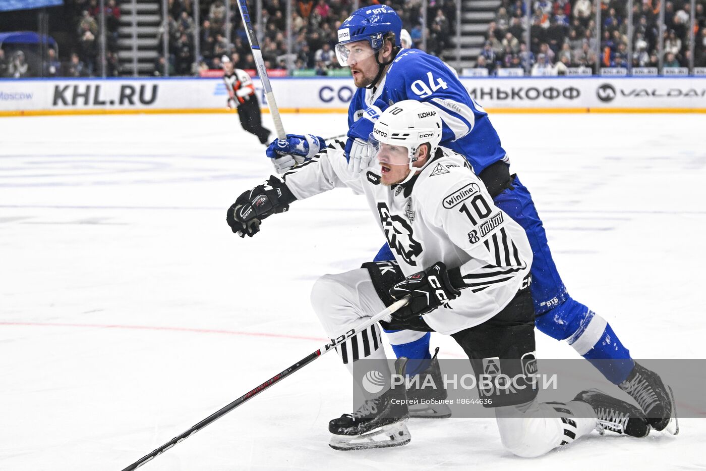 Хоккей. КХЛ. Матч "Динамо" (Москва) - "Трактор"