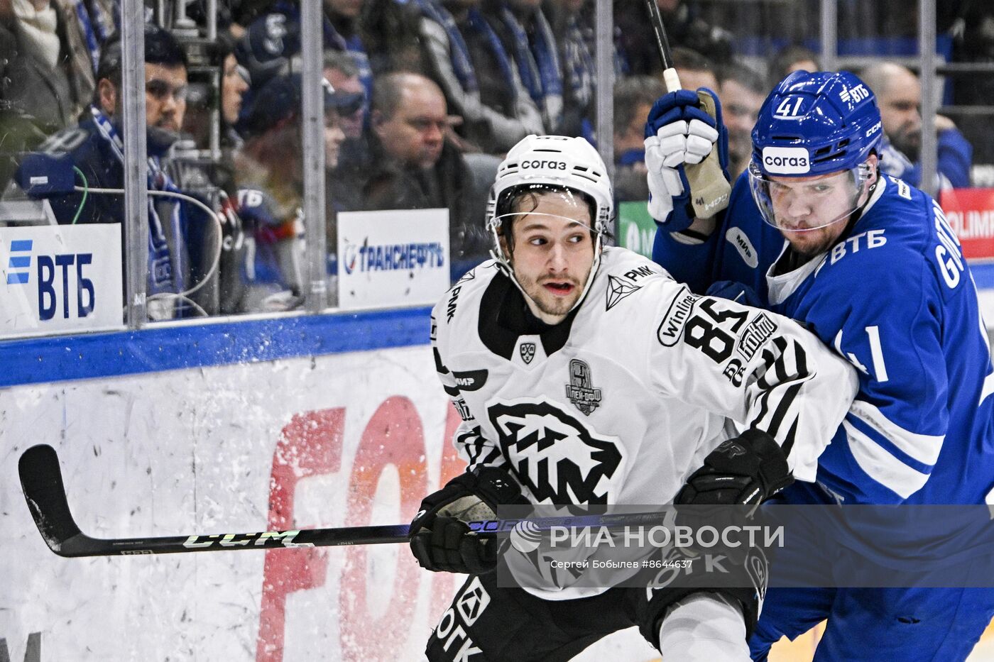Хоккей. КХЛ. Матч "Динамо" (Москва) - "Трактор"