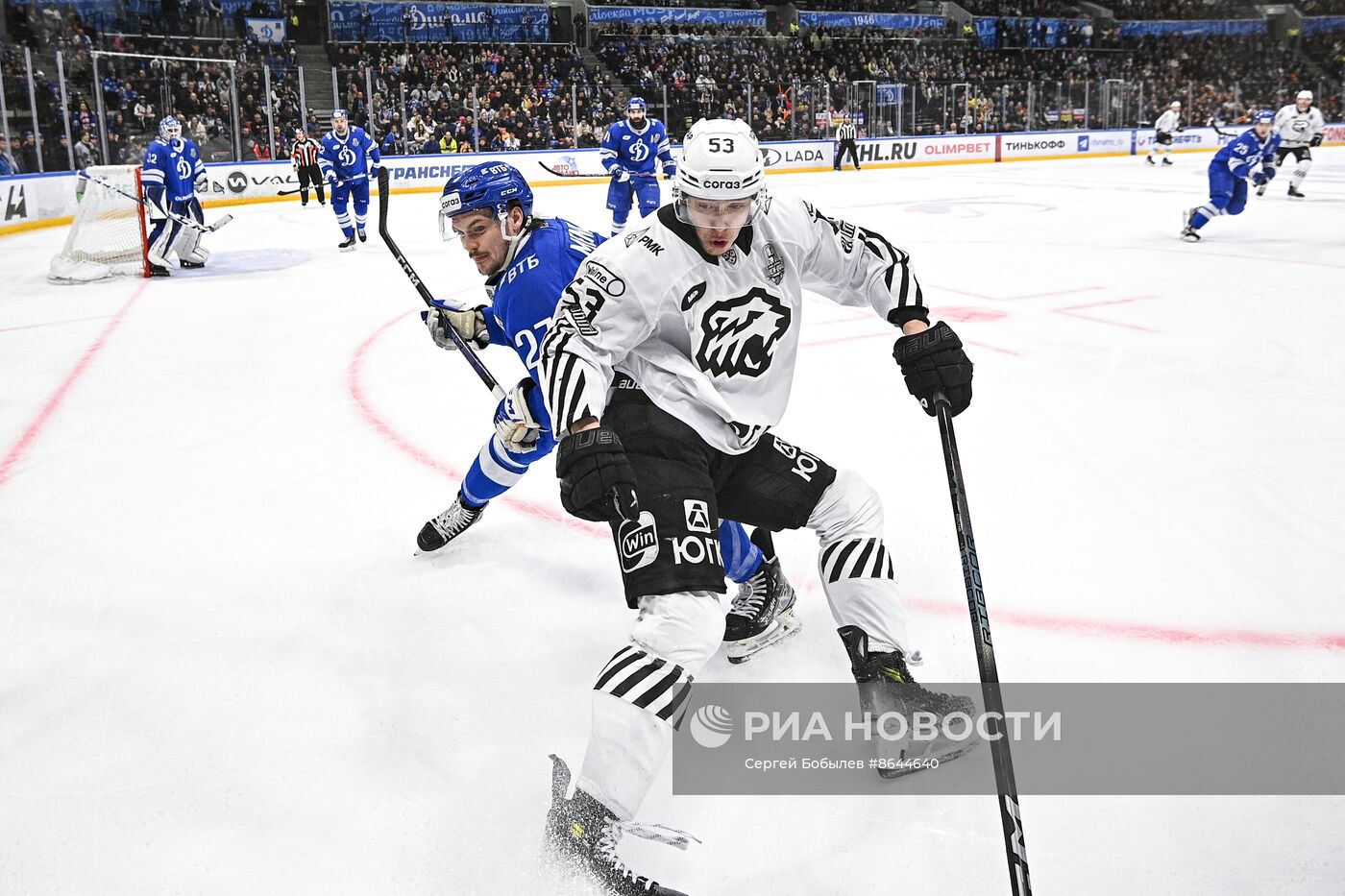 Хоккей. КХЛ. Матч "Динамо" (Москва) - "Трактор"