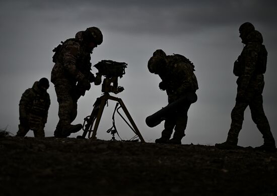 Тренировки расчетов ПТРК "Корнет" ЦВО на Авдеевском направлении