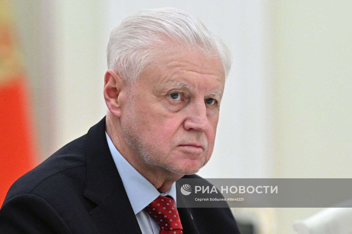 Президент РФ В. Путин встретился с лидерами парламентских фракций