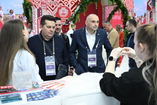 Выставка "Россия". Визит делегации Народной скупщины Республики Сербской