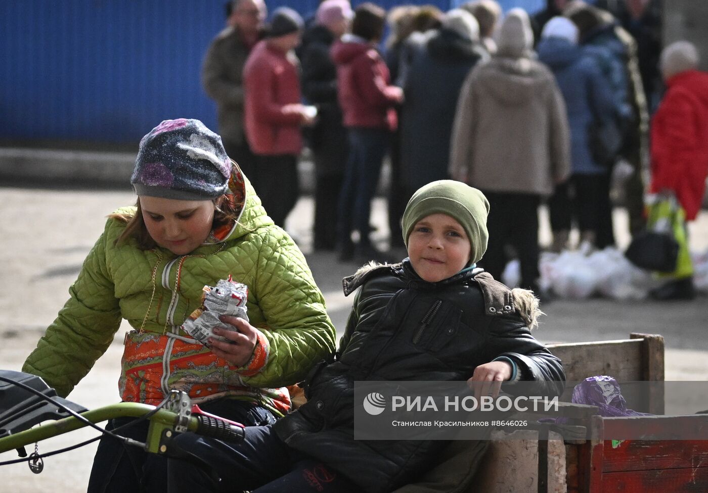 Народный фронт доставил гумпомощь в прифронтовые села Сватовского района ЛНР