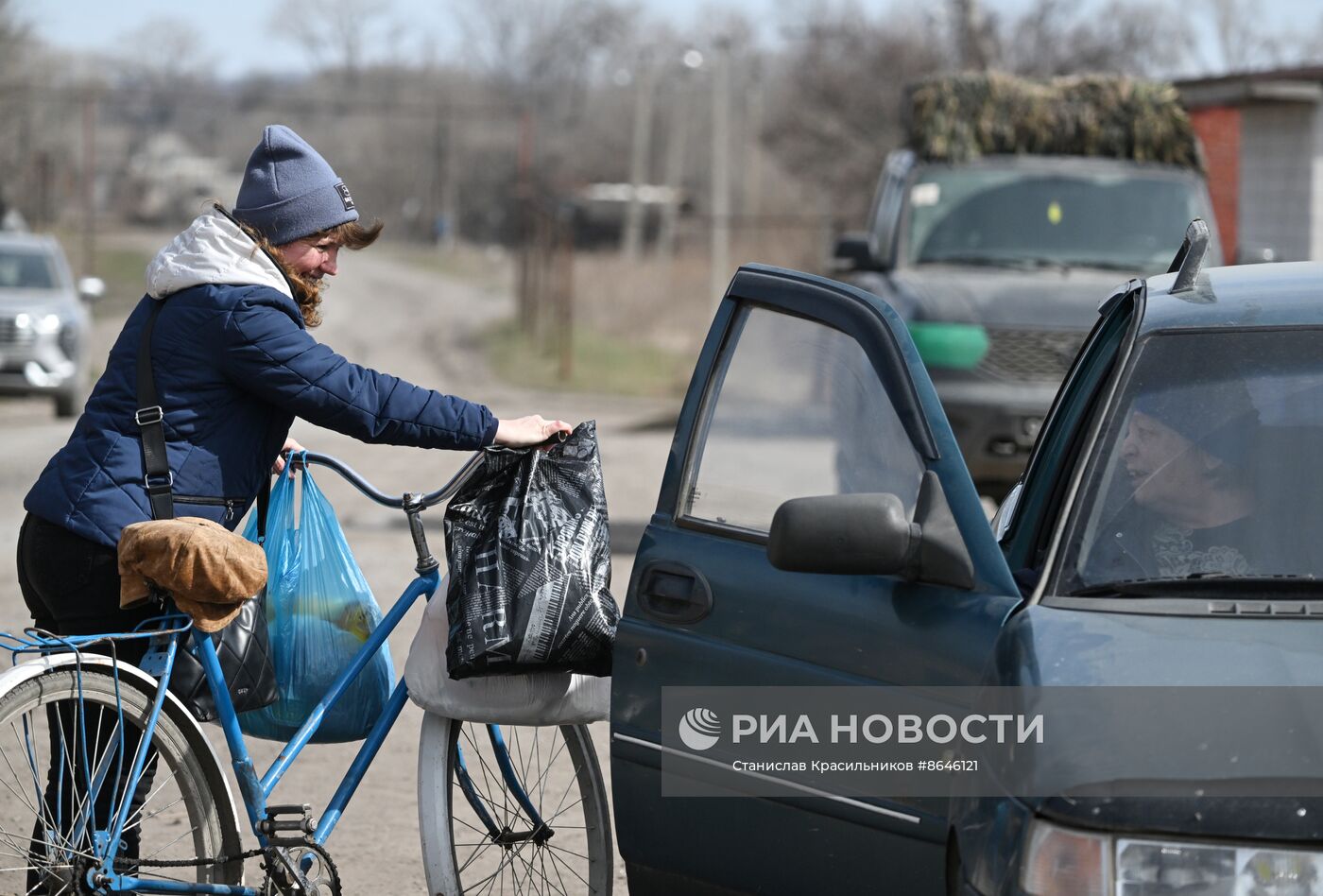 Народный фронт доставил гумпомощь в прифронтовые села Сватовского района ЛНР