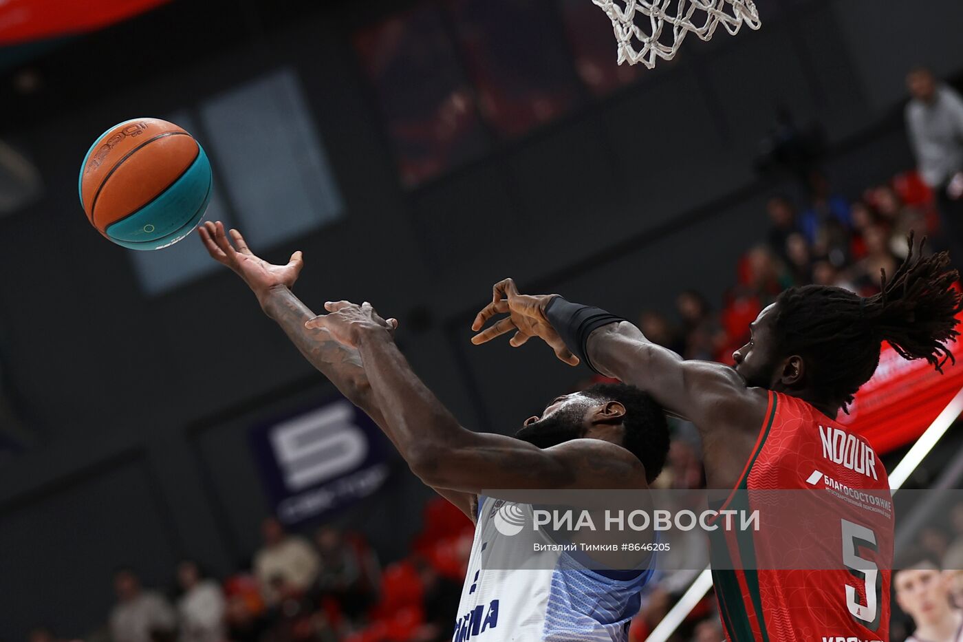 Баскетбол. Единая лига ВТБ. Матч "Локомотив-Кубань" - "Парма"