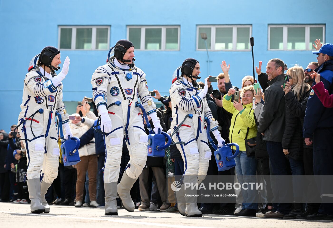 Пуск ракеты с пилотируемым кораблем "Союз МС-25" к МКС отменен