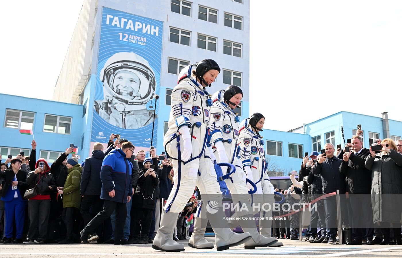 Пуск ракеты с пилотируемым кораблем "Союз МС-25" к МКС отменен