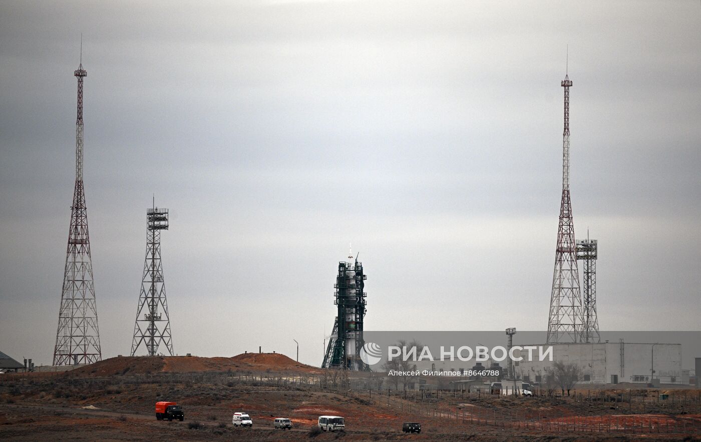 Пуск ракеты с пилотируемым кораблем "Союз МС-25" к МКС отменен