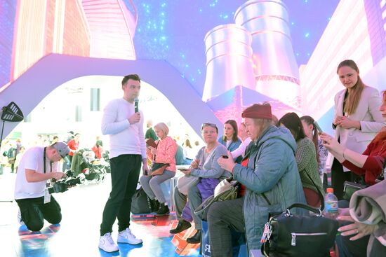 Выставка "Россия". Лекторий от VK: Проект "Открытая промышленность"