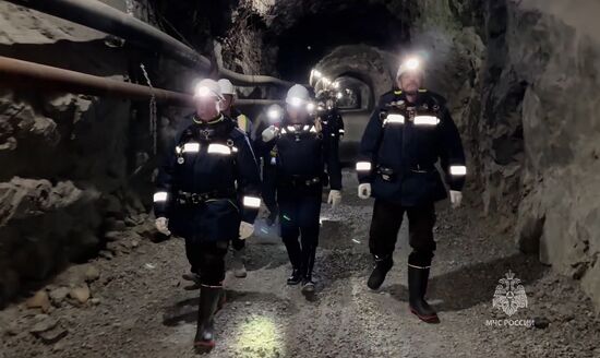 Спасательная операция на руднике "Пионер" в Амурской области