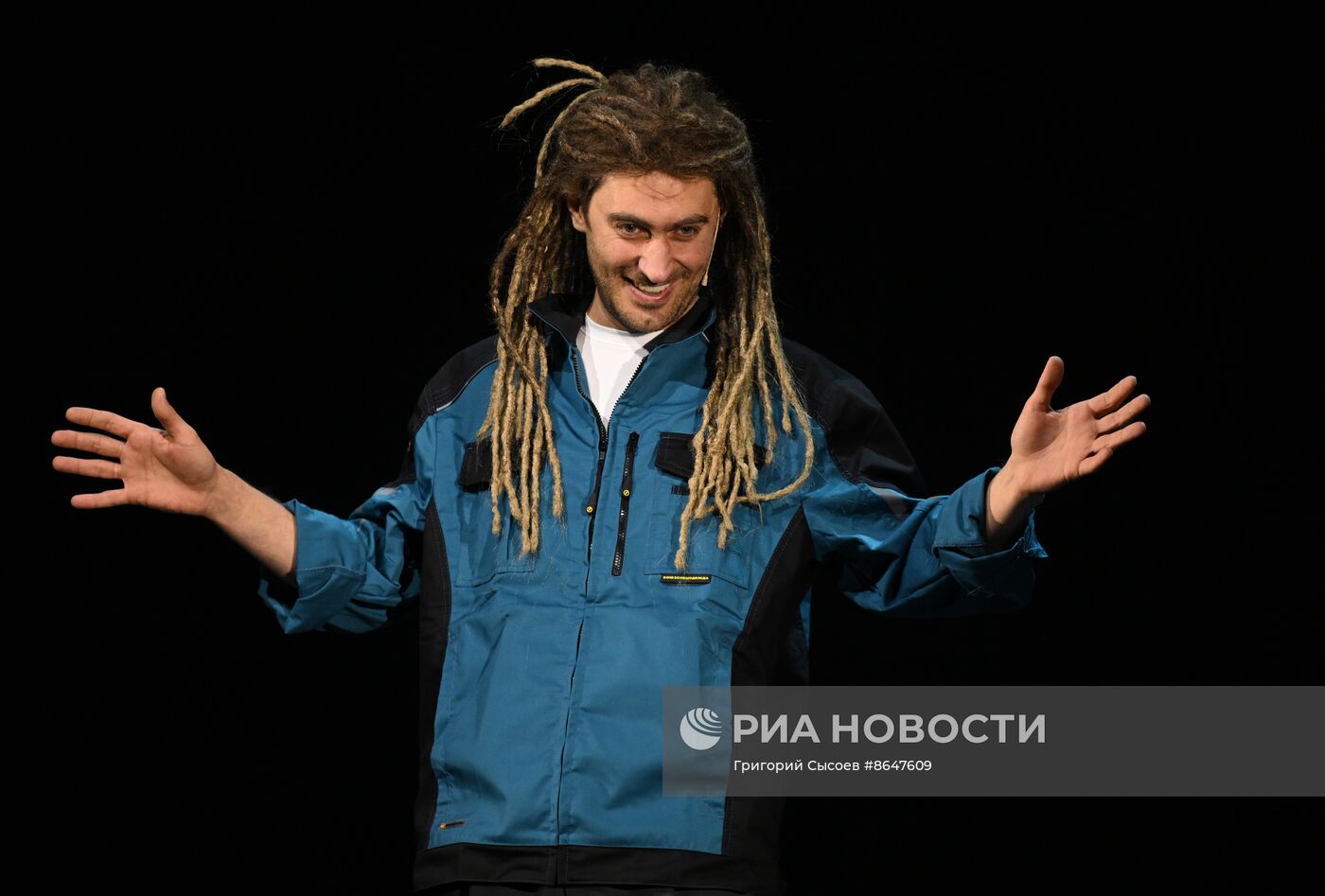 Выставка "Россия". Показ спектакля "Океан внутри" в рамках проекта "Голоса страны"