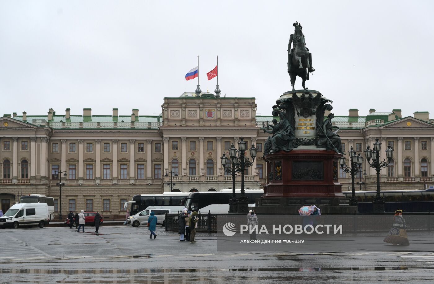 Акции памяти жертв теракта в "Крокус Сити Холле"